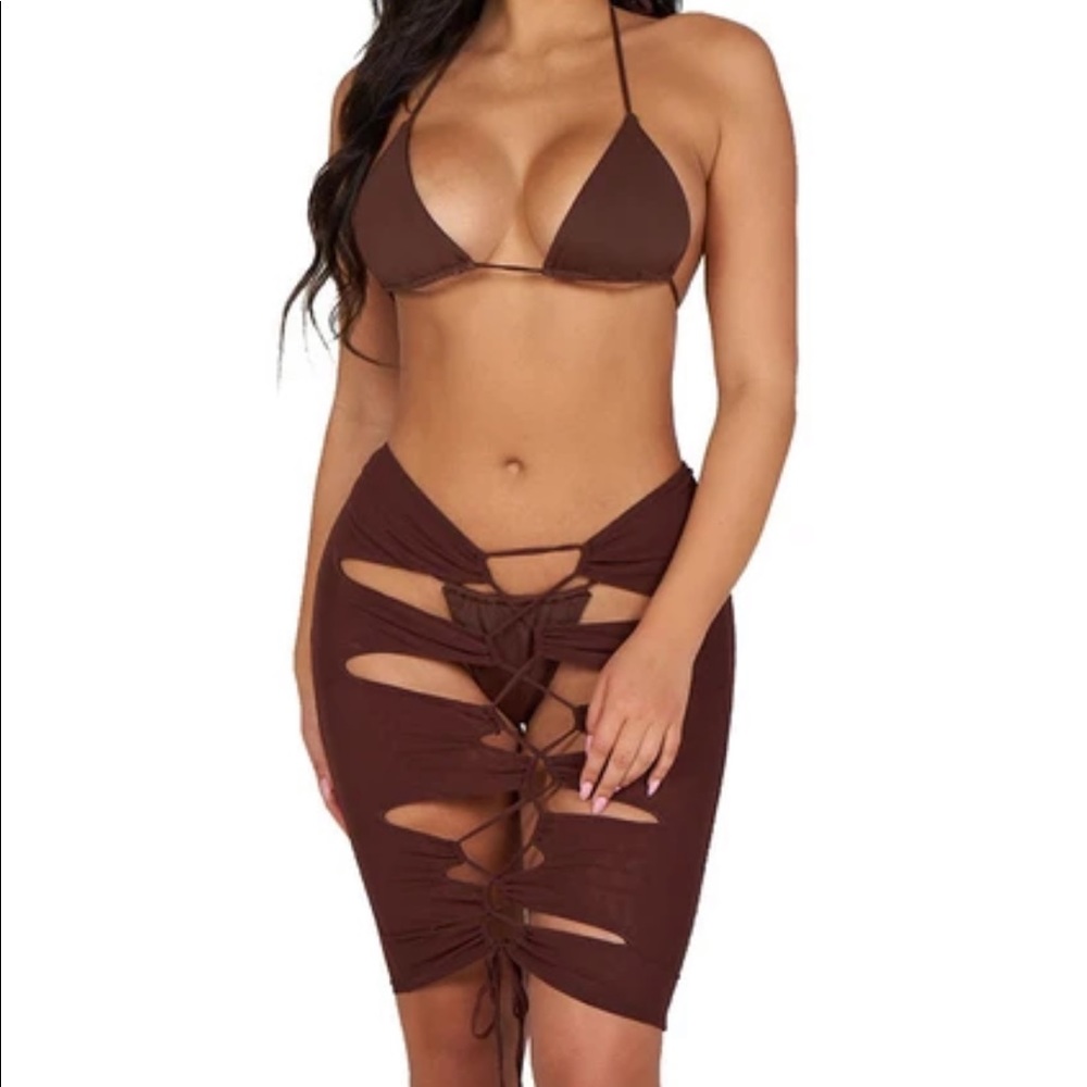 Brown cover-up three-piece set.